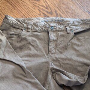 Duluth Trading Co Pants Curvesetter Cargo Work Wear Outdoors Womens 18W x 31